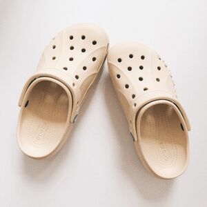 CROCS > Classic Platform Clog